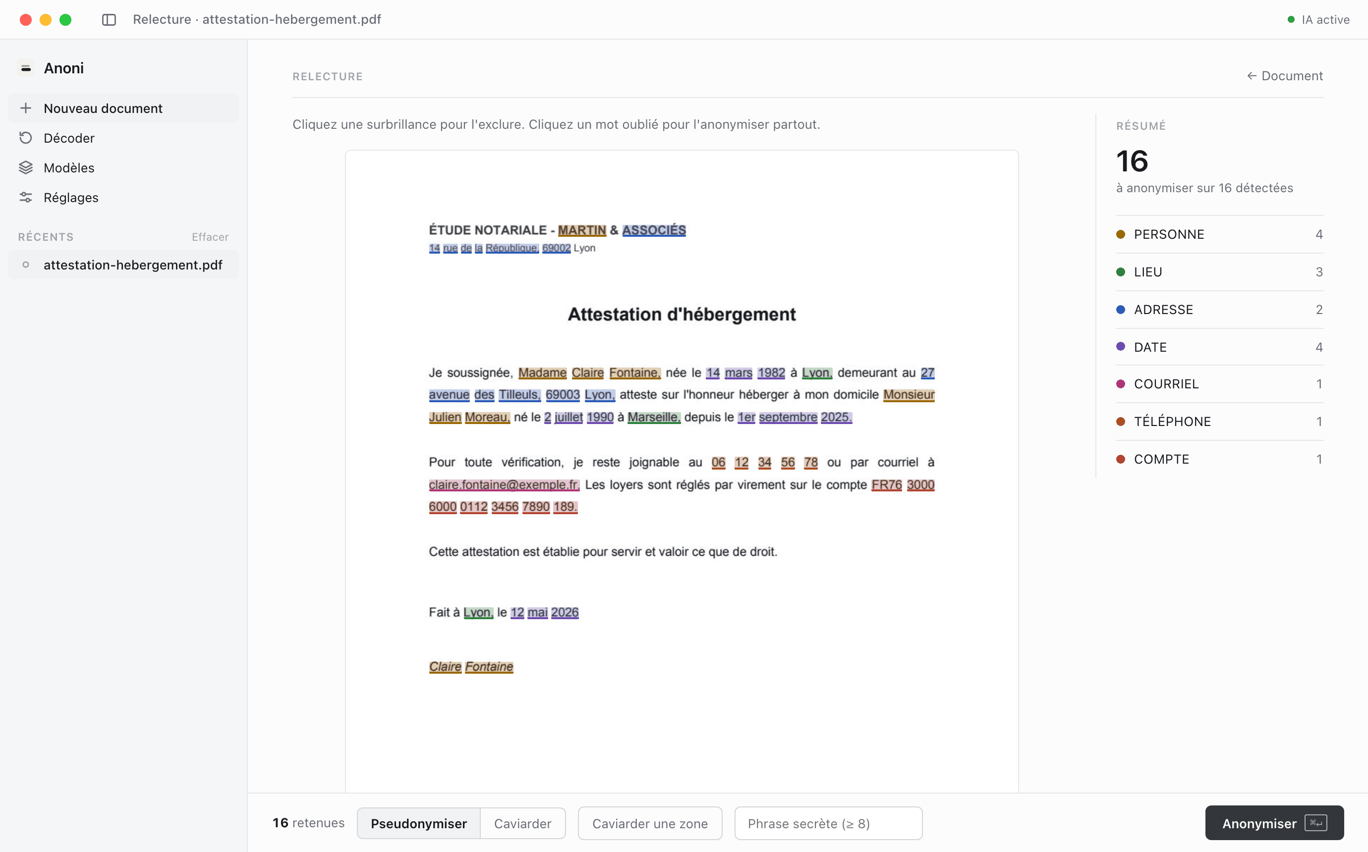 L’application Anoni en cours de relecture : une attestation d’hébergement dont les 16 données personnelles détectées sont surlignées par catégorie, avec le résumé des détections à droite.
